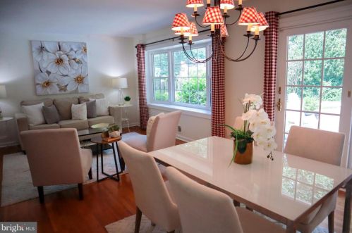 7641 Miller Fall Rd, Rockville MD 20855-1165 exterior