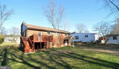 6901 Dillon Ave, Mc Lean VA  22101-4437 exterior