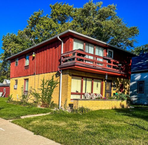 4401 38th St, Milwaukee, WI 53221-2012