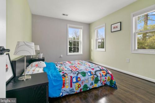 11600 Coldstream Dr, Rockville MD 20854-3619 exterior