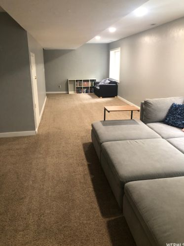 341 Ln Vera Ln, Sandy UT 84094 exterior