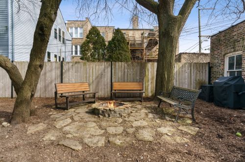 2513 Leland Ave, Chicago IL  60625-2915 exterior