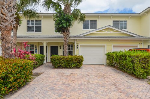 2532 Creekside Dr, Fort Pierce, FL 34981-5100