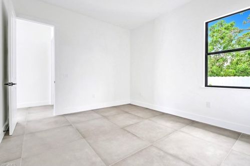 3620 10 St, Naples FL 34103-3811 exterior