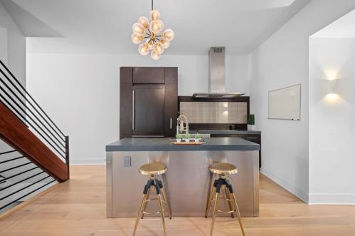 131 44th St, Pittsburgh PA  15201-3037 exterior