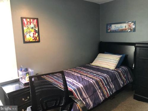 955 Olden Ave, Trenton NJ 08638-4911 exterior