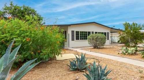 502 Charleston Ave, Phoenix, AZ 85022-1531