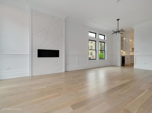 1943 Honore St, Chicago IL  60622-1044 exterior