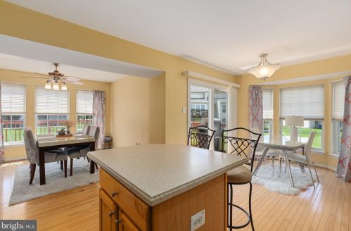 235 Windsor Ct, Quakertown PA 18951-5042 exterior