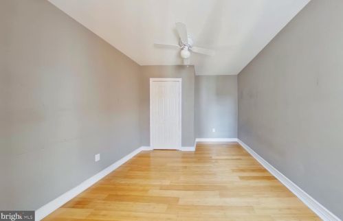 1325 19 St, Philadelphia PA 19146-4614 exterior