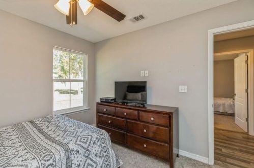 142 Howlin Rd, Defuniak Springs FL 32433-4787 exterior