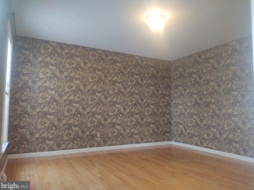 1046 Fondersmith Dr, Lancaster PA  17601-4877 exterior