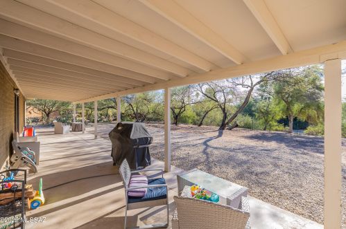 1959 Omar Dr, Tucson AZ  85704-1242 exterior