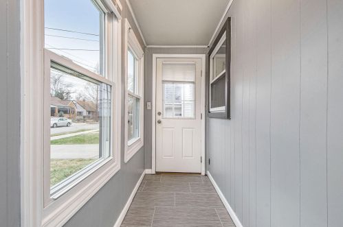 1350 Emerald Ave, Grand Rapids MI 49505-4824 exterior