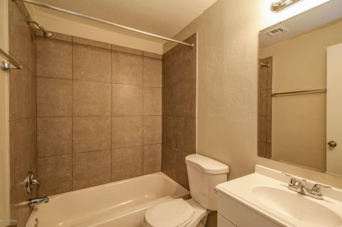 5763 28th St, Tucson AZ  85711-5925 exterior