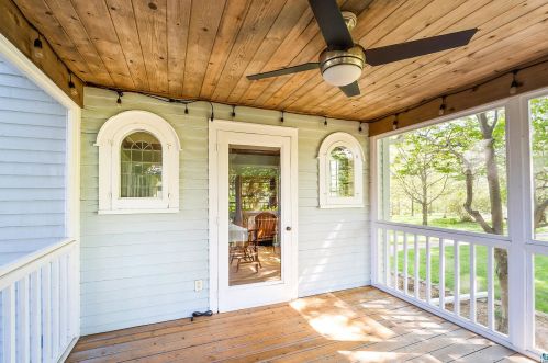 1114 Chester Park Dr, Duluth MN 55812-1139 exterior