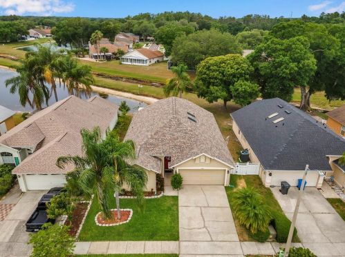 9616 Long Meadow Dr, Tampa FL  33615-1236 exterior