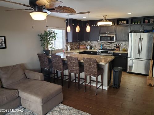 9950 Outlaw Trl, Tucson AZ  85742-8852 exterior