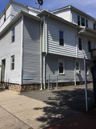 126 William St, Springfield MA  01105-2314 exterior
