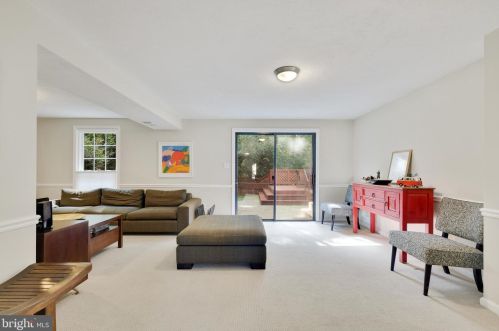 11601 Magruder Ln, Rockville MD 20852-4369 exterior