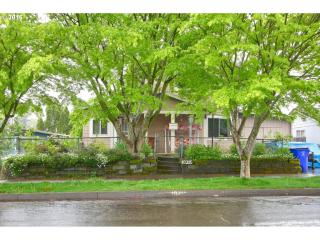 10215 Mohawk Ave, Portland, OR 97203-1245