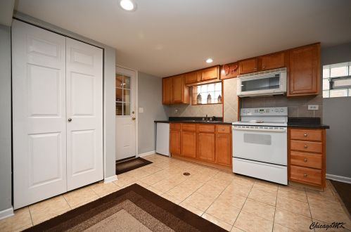 3807 Odell Ave, Chicago IL 60634-3404 exterior