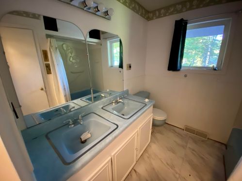 1241 Norton Ave, Meskegon MI 49441-4318 exterior