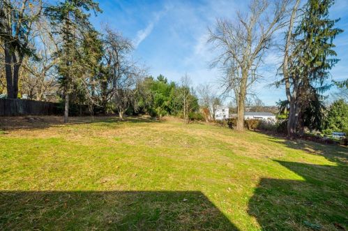 820 Old Thorn Run Rd, Moon Twp PA 15108-1152 exterior