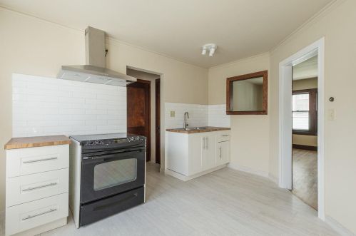 2501 Stratford Ct, Milwaukee WI  53211-2635 exterior