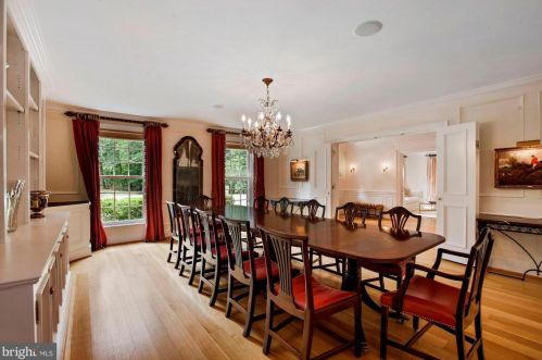 11013 Cripplegate Rd, Rockville MD 20854-1630 exterior