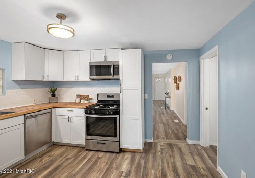 1315 Turner, Grand Rapids MI 49504-3235 exterior