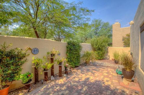 5428 Francisco Loop, Tucson AZ  85712-1388 exterior