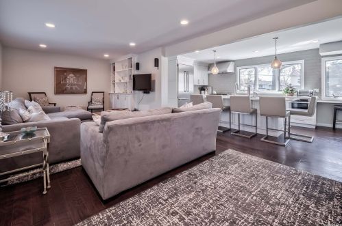 4 Inwood Pl, Huntington Station NY 11747-1519 exterior