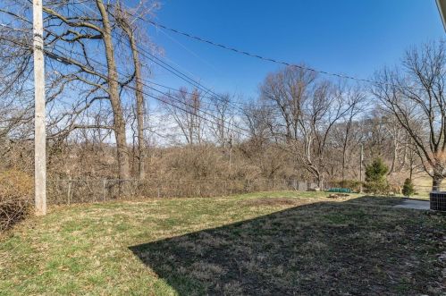 2637 Midland Rdg Dr, Saint Louis MO 63114-1232 exterior