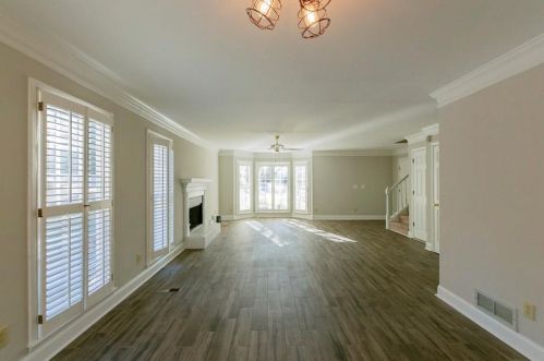 8913 Carroll Mnr Dr, Atlanta GA 30350-2080 exterior