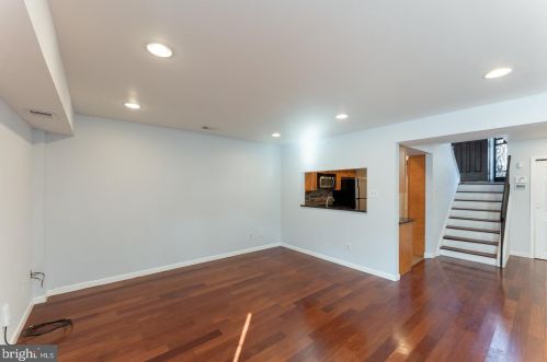 2010 Green St, Philadelphia PA  19130-3209 exterior