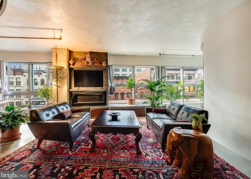 777 7th St, Washington, DC 20001-3715