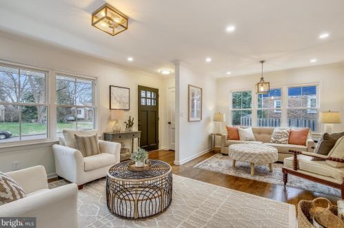 7912 New Market Rd, Alexandria, VA 22308-1434