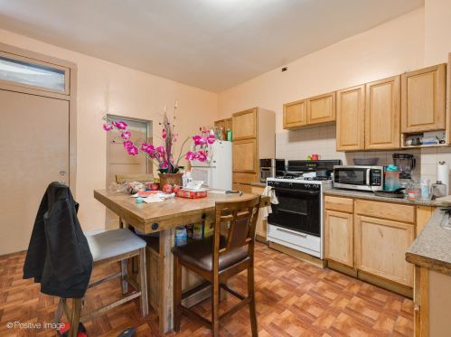 3319 Evergreen Ave, Chicago IL 60651-2308 exterior