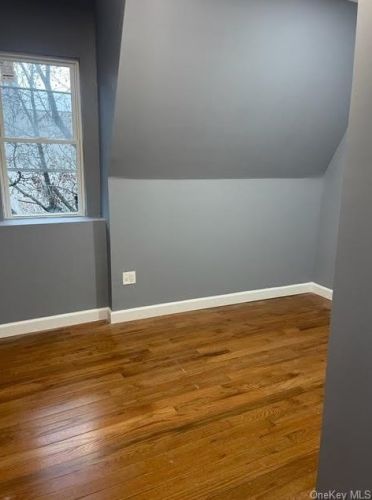 371 198 St, Bronx NY 10458-3103 exterior