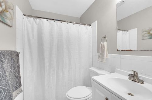 133 Reasor Dr, Saint Louis MO 63135-1127 exterior