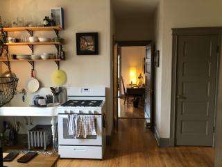 921 Western Ave, Chicago IL  60622-4618 exterior