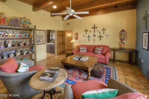 4820 Camino Escuela, Tucson AZ 85718-5914 exterior