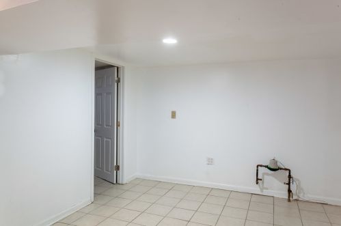 643 20 Ave, Broadview IL 60153-1712 exterior