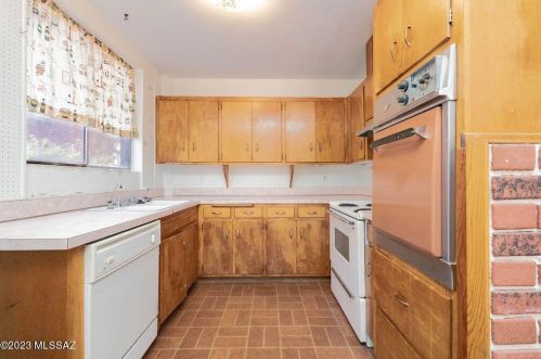 5011 13 St, Tucson AZ 85719-6210 exterior