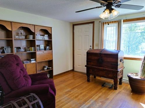 73 Roberta Ave, Woonsocket, RI 02895-5729