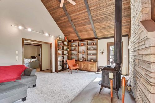 6258 Silver Hl Dr, Manitowoc WI 54220-9328 exterior