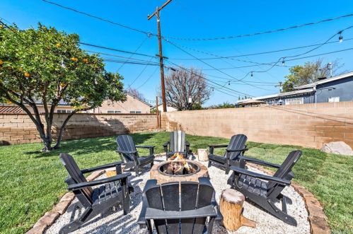 613 Orch Ave, Fullerton CA 92833-4139 exterior