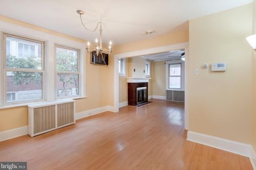 935 Maple Ave, Lancaster PA 17602-2317 exterior