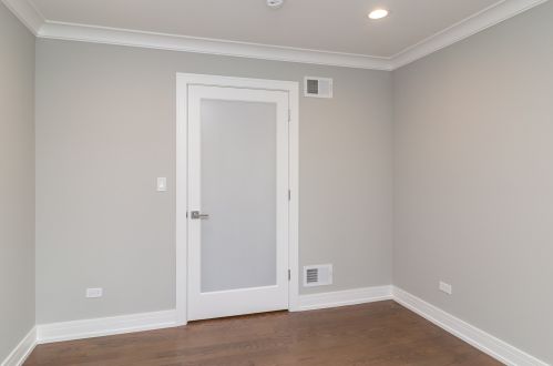 5135 Neenah Ave, Chicago IL  60656-3728 exterior